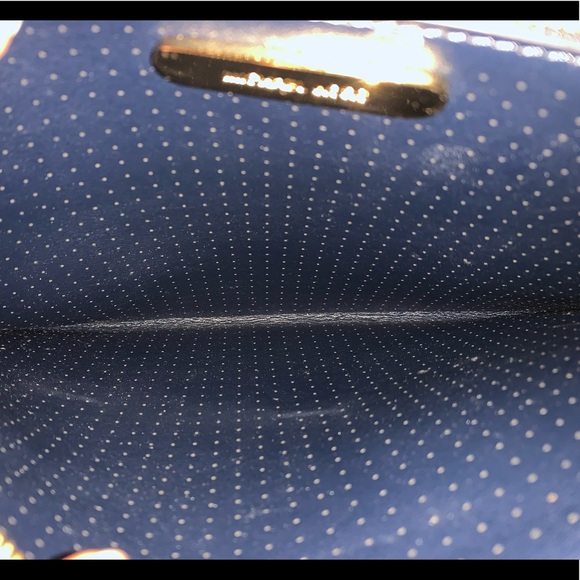 XLARGE ZIP CLUTCH - Picture 2 of 4